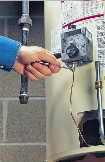 https://dianellahotwater.com.au/uploads/2025/06/hot-water-servicing-64446.jpg