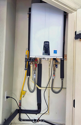 https://dianellahotwater.com.au/uploads/2025/06/instant-hot-water-systems-35536.jpg
